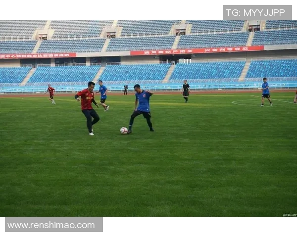 化州足球热潮来袭青少年踢球活动蓬勃发展助力地方体育事业腾飞